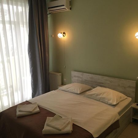 Hotel Lim 巴统 外观 照片