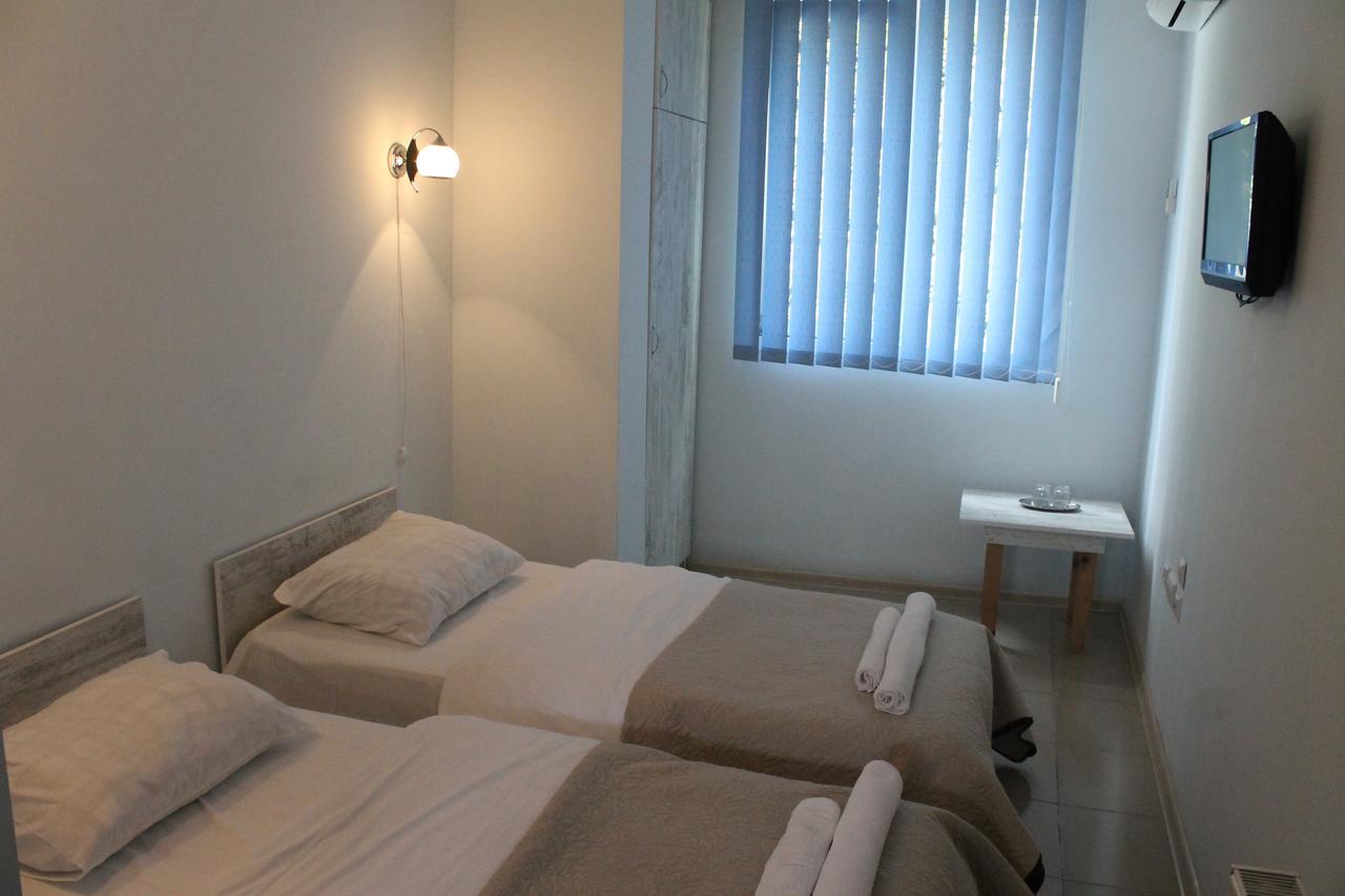 Hotel Lim 巴统 外观 照片