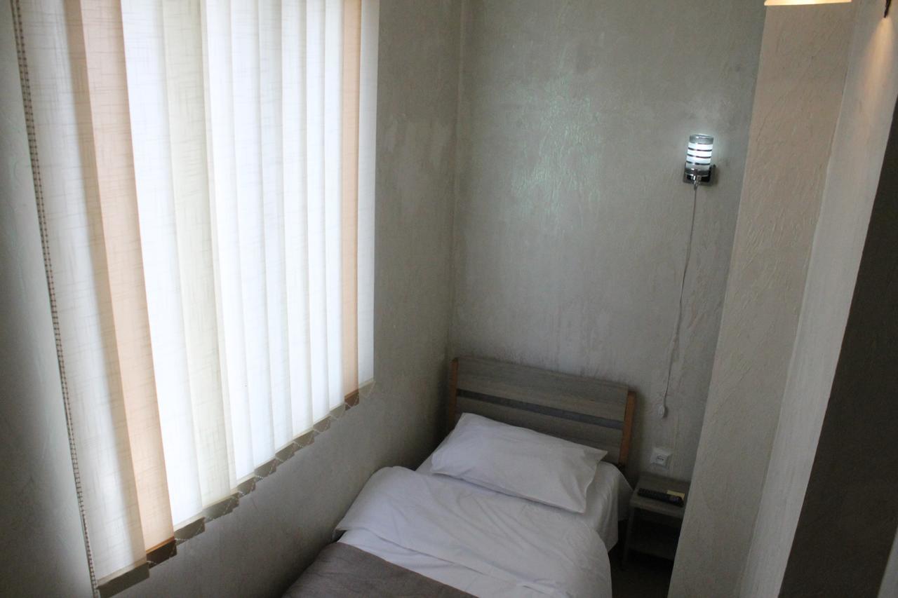 Hotel Lim 巴统 外观 照片